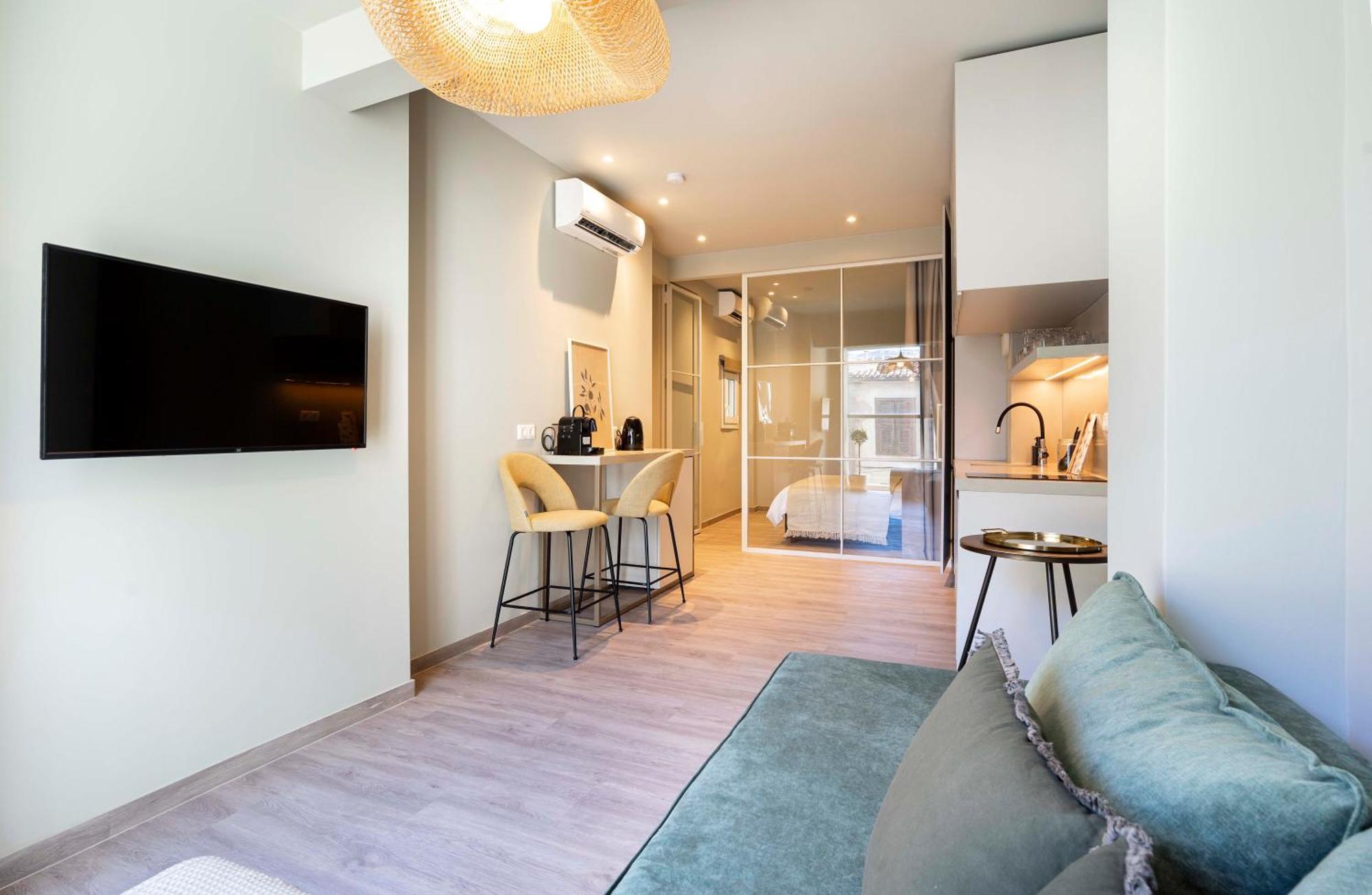 9 Muses Exclusive Suites In Syntagma Атина Екстериор снимка